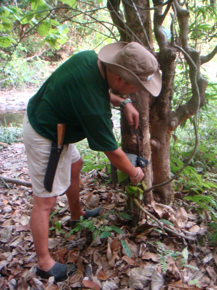 Hymeir removing the camera