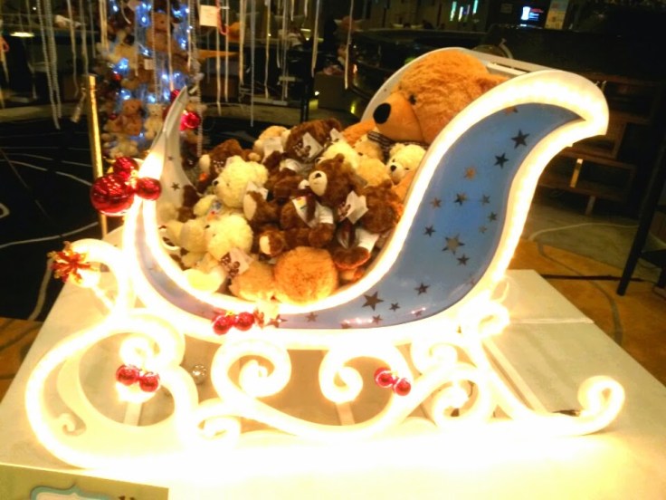 Le Meridien Christmas Display